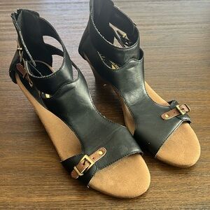 A2 by Areosoles black mayflower wedge sandal size 9